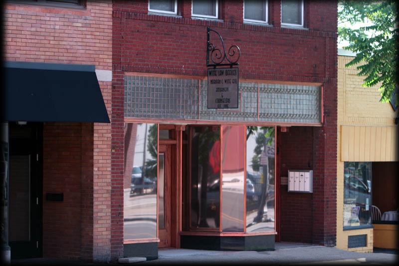 119 1/2 E. Kalamazoo St. Loft Apartments